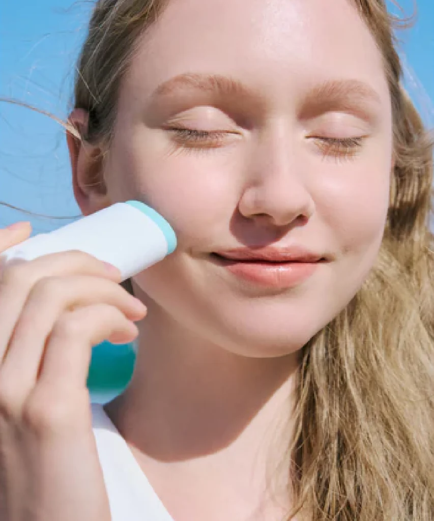 Madagascar Centella Hyalu-Cica Silky-Fit Sun Stick - Stick solaire [20g] - SKIN 1004 - Beauty Care