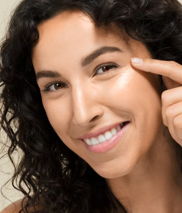 Gouttes Illuminatrices BIO Aroma Zone – Vitamine C & Acide Hyaluronique | Livraison 24h Maroc